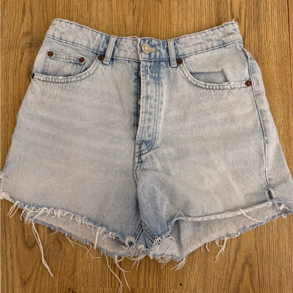 Zara Light Wash Jean Shorts
